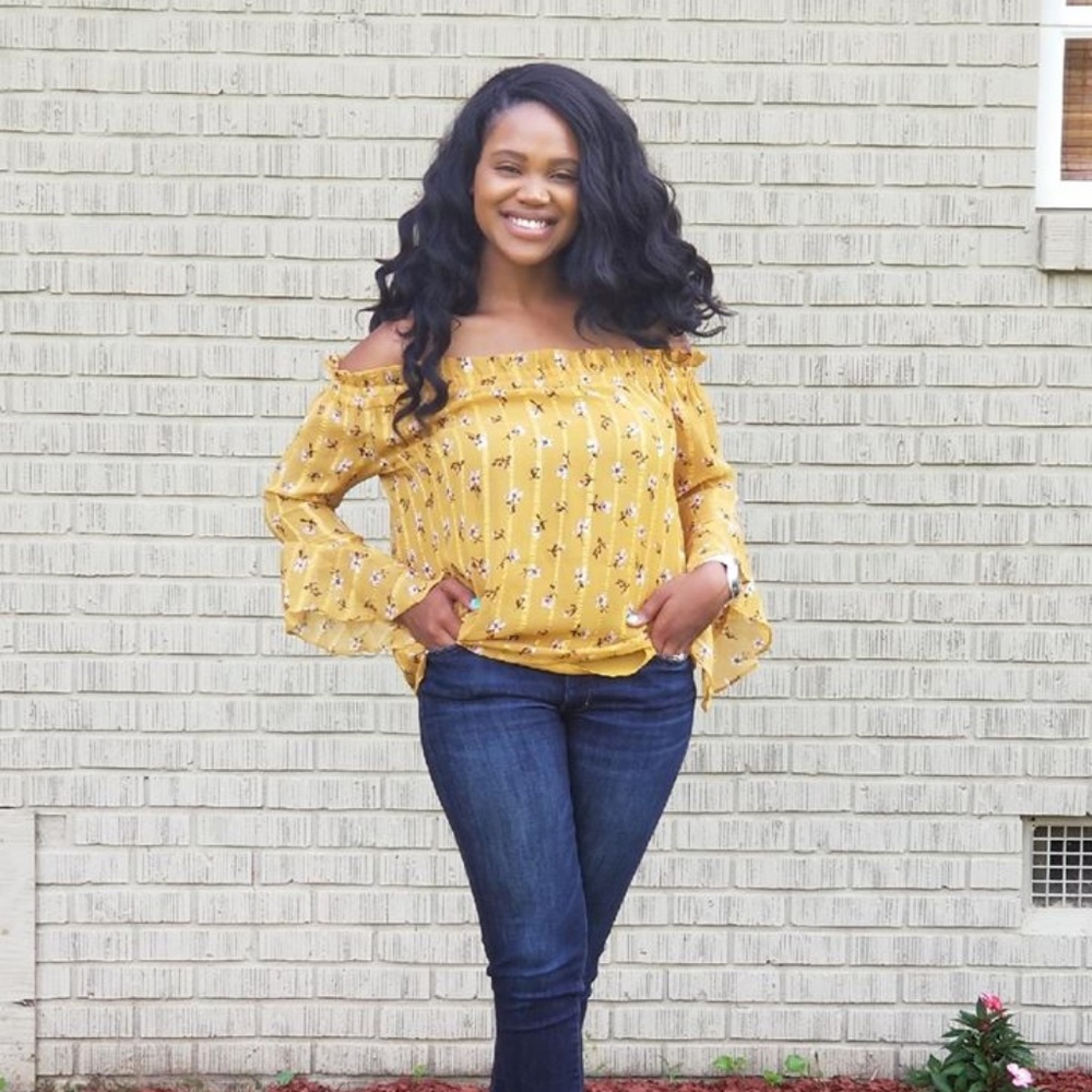 Off Shoulder Top W/Ruffle Trim Bell Sleeve&Flora